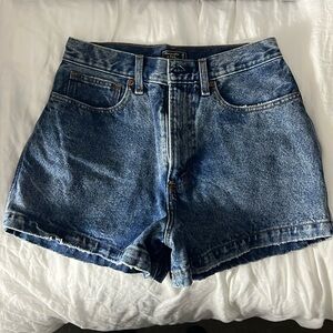 Abercrombie & Fitch Natural Rise Short